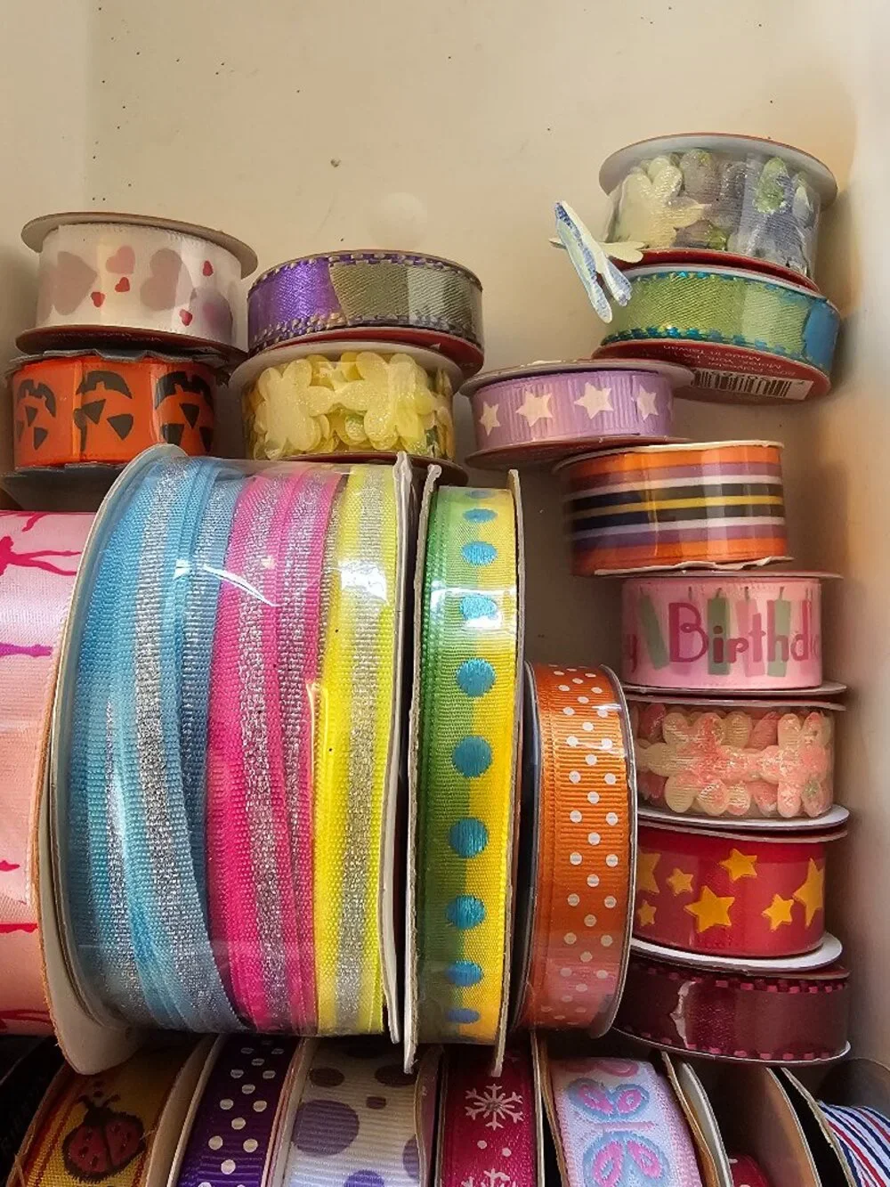Crafter's Bundle: Patterned Ribbon - 25 spools, various widths - Picture 4 of 5